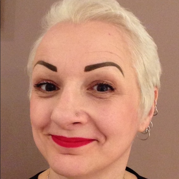 Meet your Posher, Ruth - Picture 1 of 1